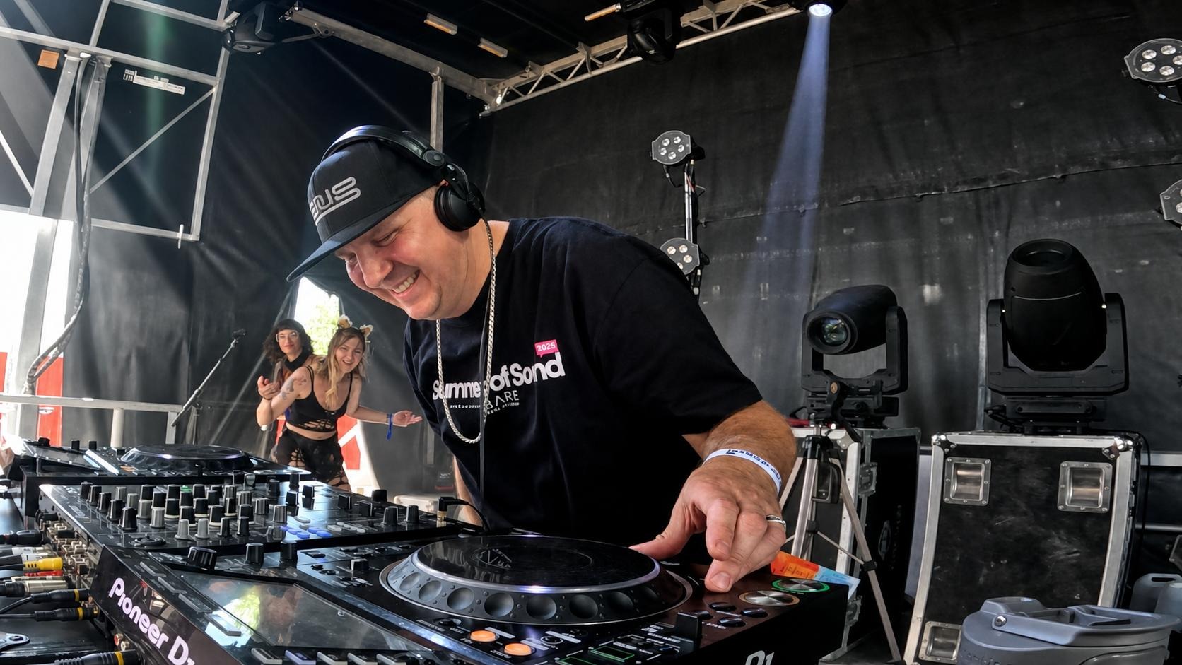 Theo Tzu — live DJ set at Summer of Sound 2025